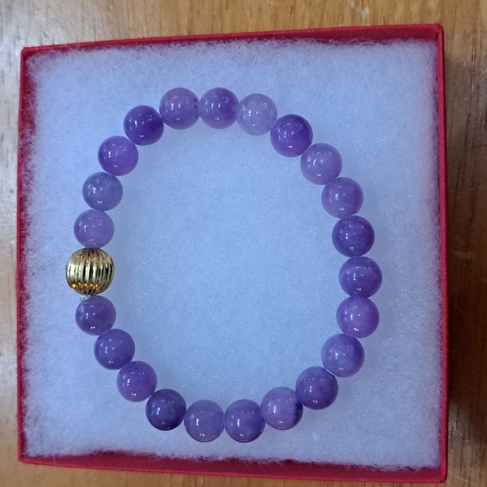 Lavender Mountain Jade Stone Bracelet - Picture 3 of 5